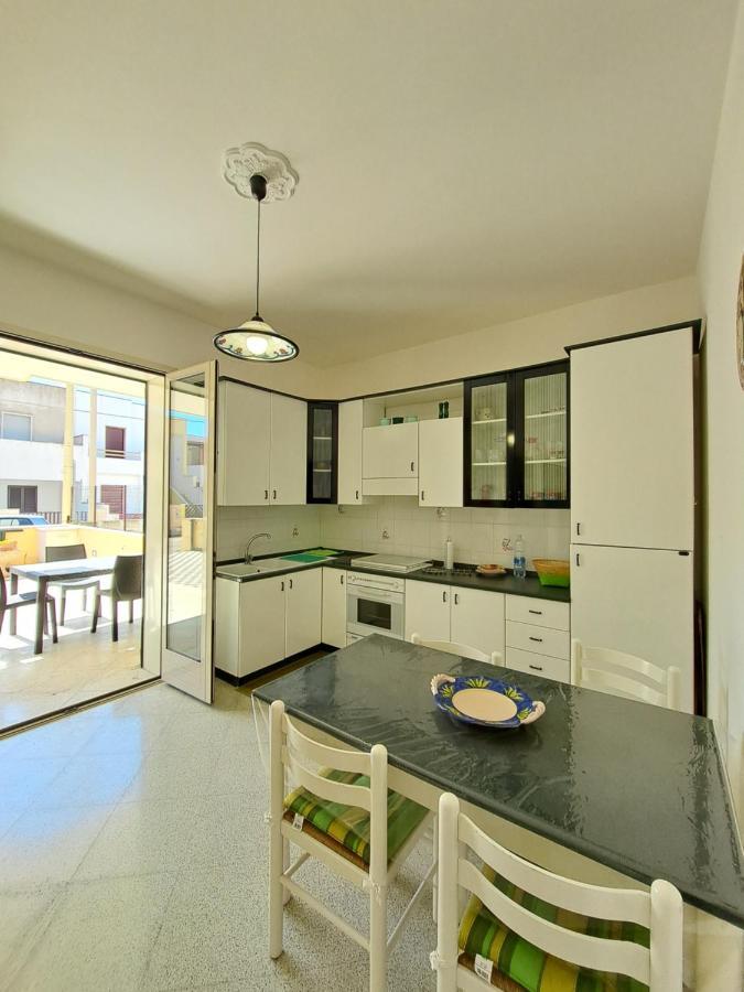 Casa Vittorio A 100M Dalla Sabbia Lido Marini Bagian luar foto
