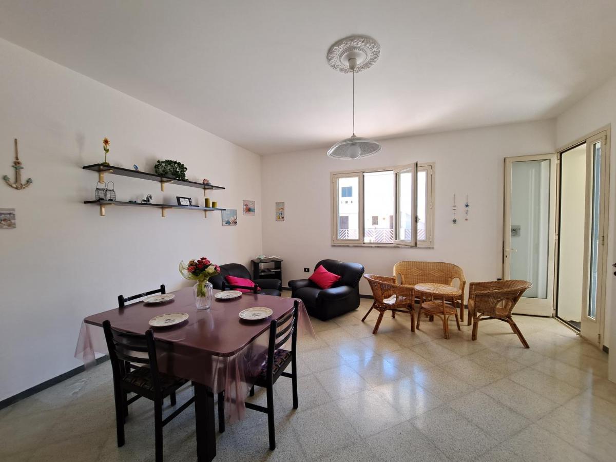 Casa Vittorio A 100M Dalla Sabbia Lido Marini Bagian luar foto
