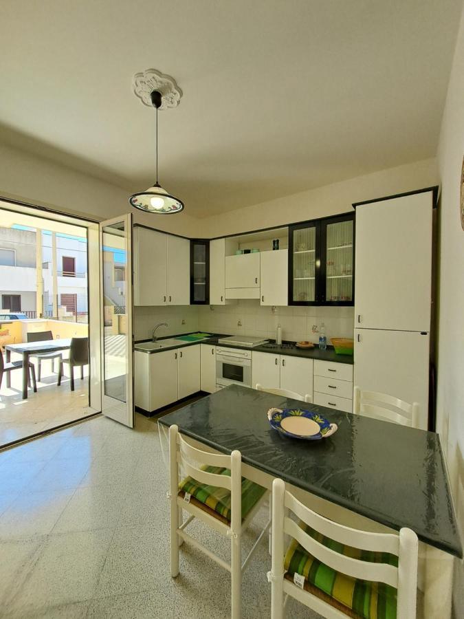 Casa Vittorio A 100M Dalla Sabbia Lido Marini Bagian luar foto