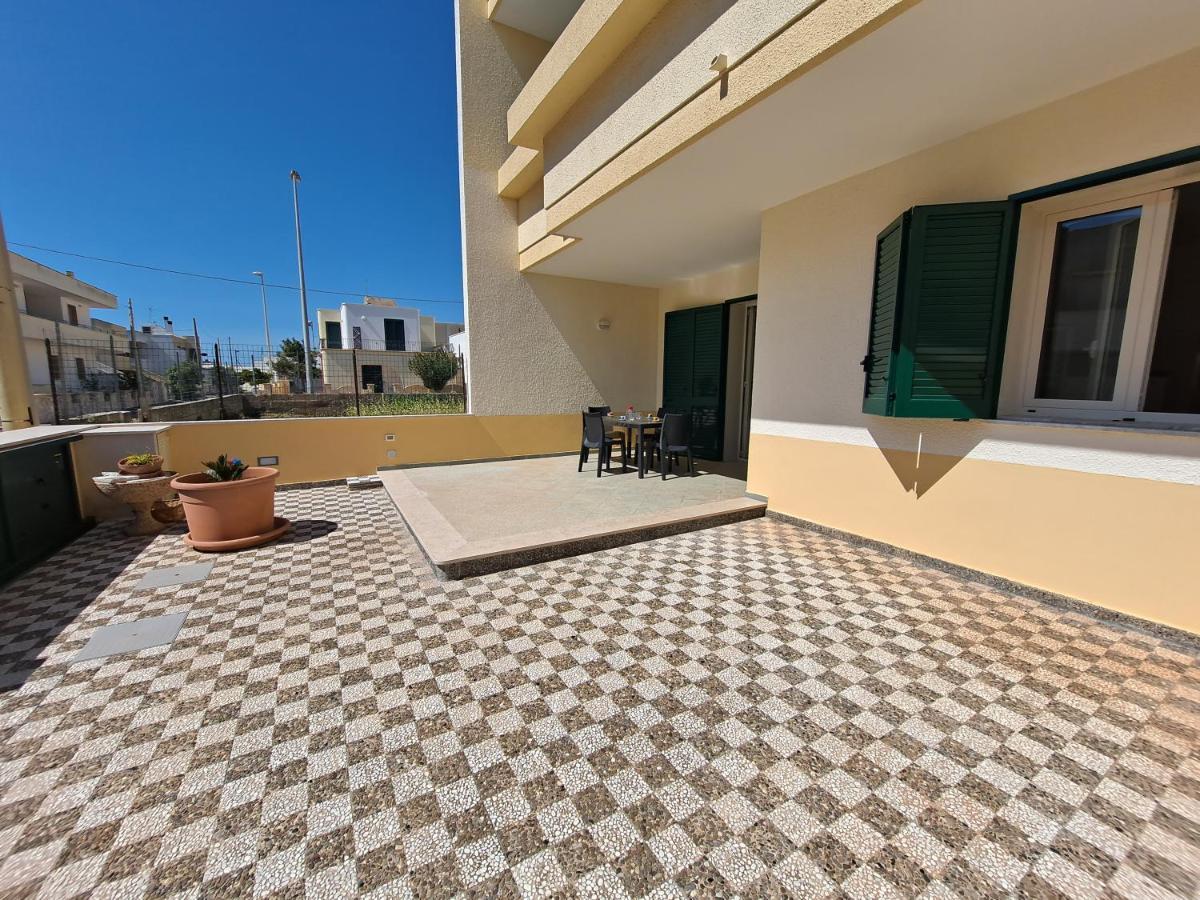Casa Vittorio A 100M Dalla Sabbia Lido Marini Bagian luar foto