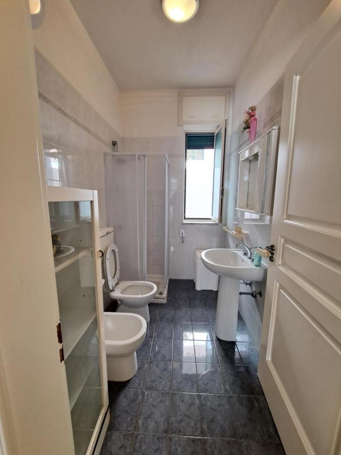 Casa Vittorio A 100M Dalla Sabbia Lido Marini Bagian luar foto
