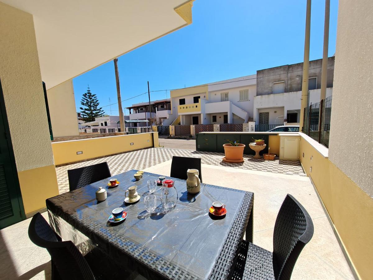 Casa Vittorio A 100M Dalla Sabbia Lido Marini Bagian luar foto
