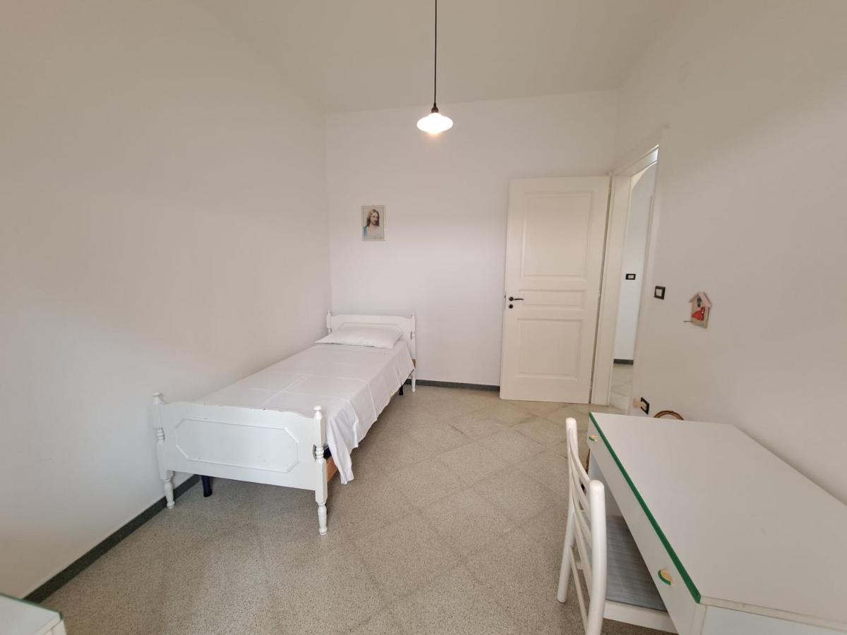 Casa Vittorio A 100M Dalla Sabbia Lido Marini Bagian luar foto